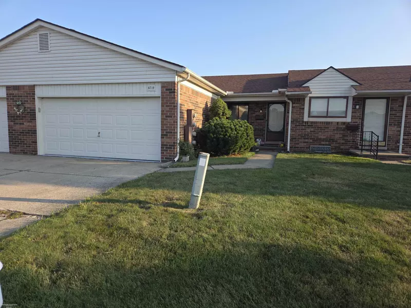 8719 Texas Court, Warren, MI 48093