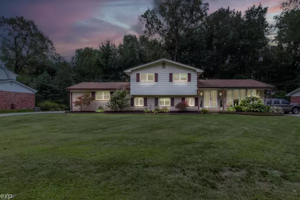 Shelby Twp, MI 48316,7112 Chatsworth Street