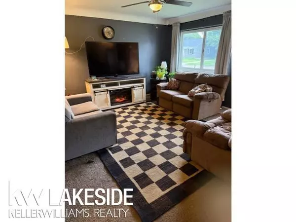 Eastpointe, MI 48021,24449 Phlox Avenue