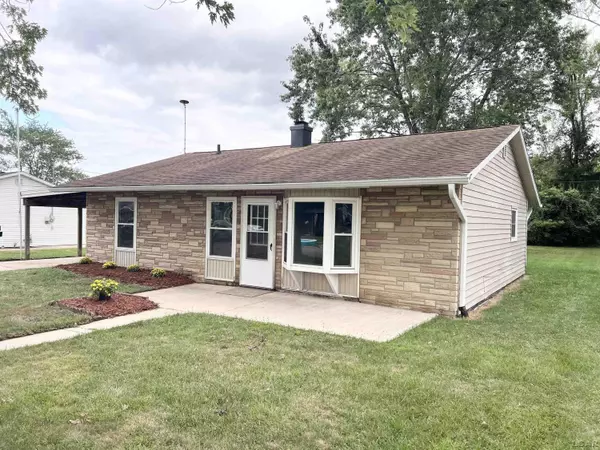 Adrian, MI 49221,422 March Drive