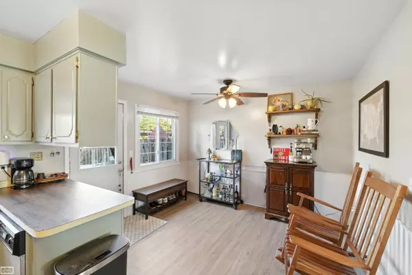 Warren, MI 48093,31057 Hoover Road
