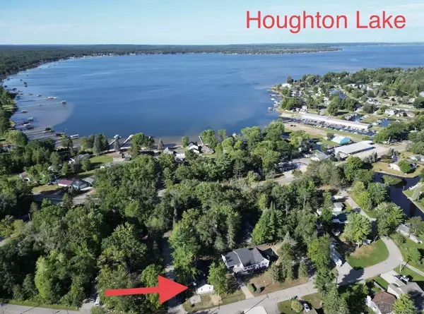 Houghton Lake, MI 48629,111 Nighthawk Drive