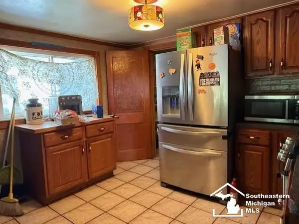 Carleton, MI 48117,261 Carleton Rockwood Road