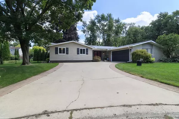 Clinton Twp, MI 48036,37276 Forestview Court