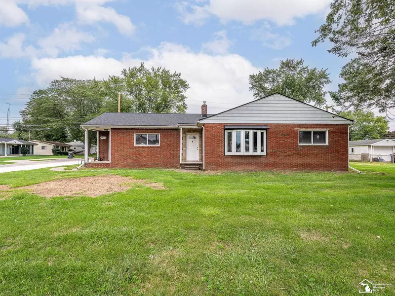 1942 S Custer Road, Monroe, MI 48161