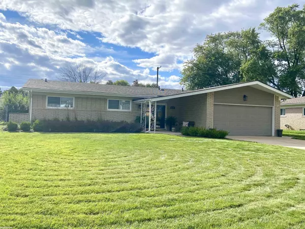 36719 Gregory Drive, Sterling Heights, MI 48312