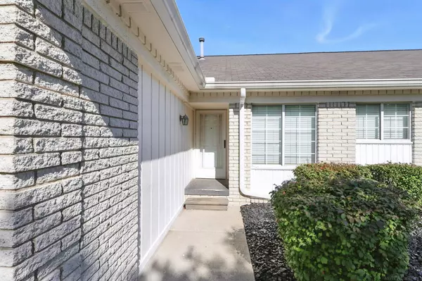 Clinton Twp, MI 48036,38549 Sycamore Meadow Drive
