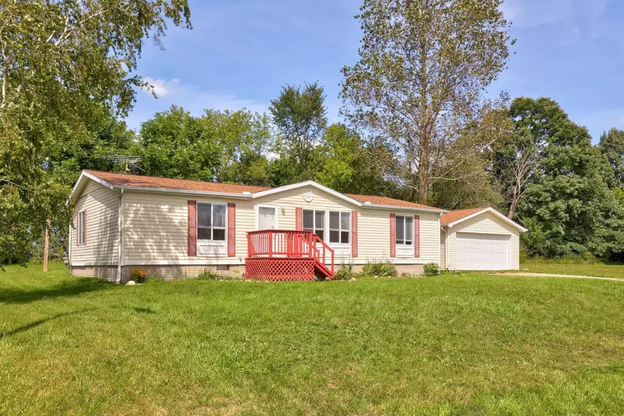 4355 Country Lane, North Branch, MI 48461