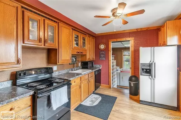 Clinton Twp, MI 48036,21371 Hillcrest Street
