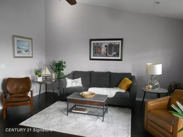 Bay City, MI 48706,17 Cove Drive