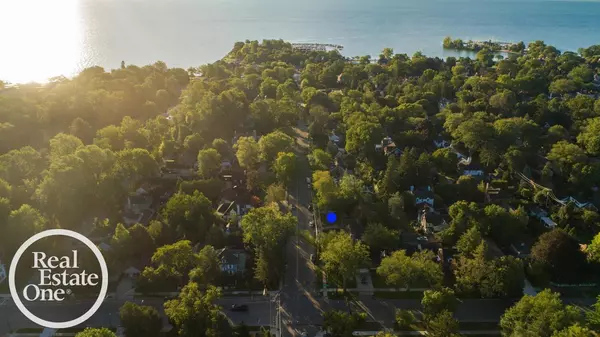 Grosse Pointe Farms, MI 48236,81 Moross Road