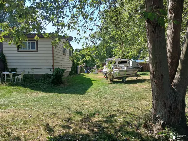 Monroe, MI 48162,3376 Navarre Street