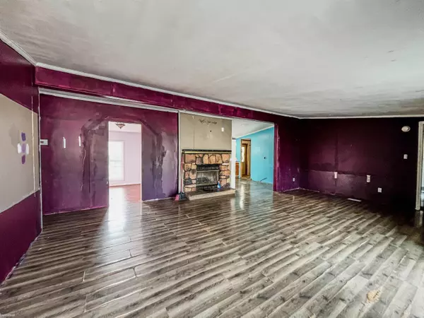 Macomb, MI 48044,21548 Clochette Drive