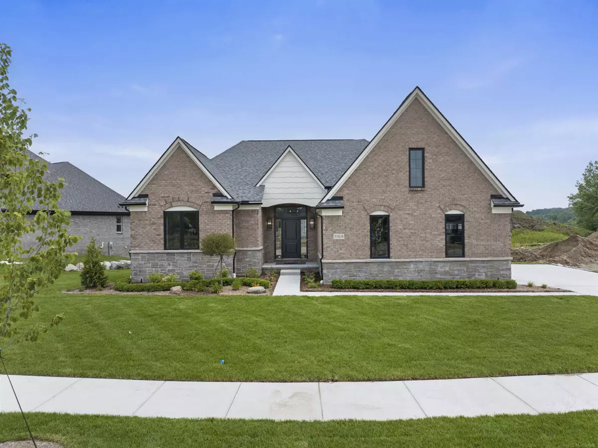 Shelby Twp, MI 48315,55576 Bay Oaks Court