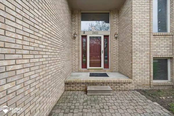 Burton, MI 48509,2411 Briar Creek Lane