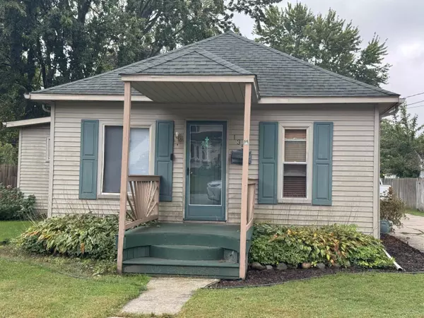135 W WALNUT Street, Saint Charles, MI 48655