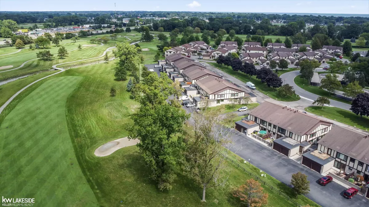 Saint Clair Shores, MI 48082,1038 Country Club Drive