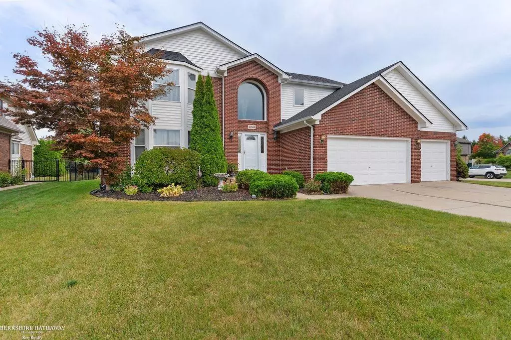 Macomb, MI 48044,46568 Riverwoods Drive