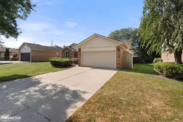 Clinton Twp, MI 48038,43105 Sinnamon Drive