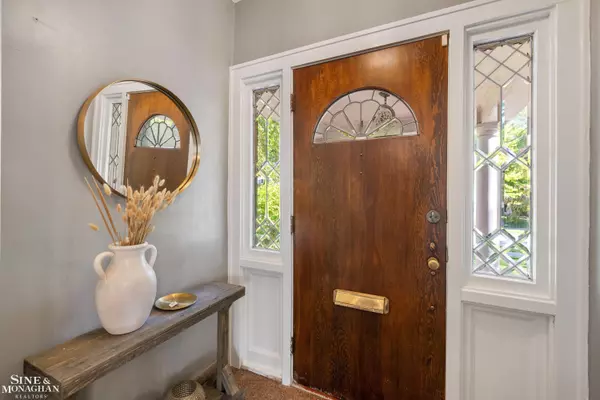 Grosse Pointe, MI 48230,387 Neff Road