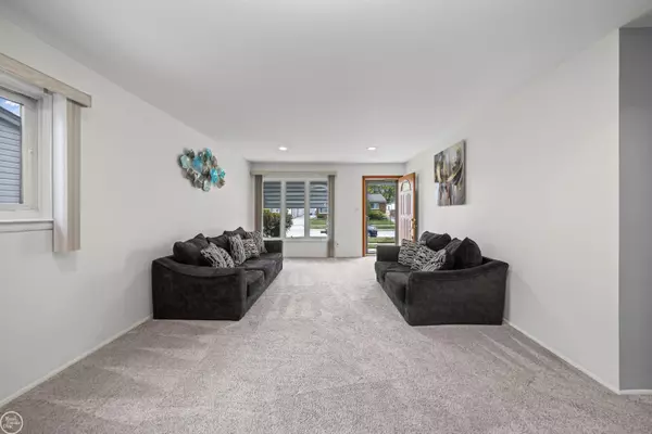 Saint Clair Shores, MI 48081,28004 Roy Street