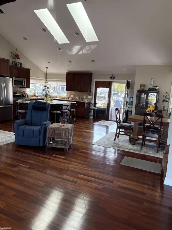 45465 Teal Court Court, New Baltimore, MI 48047