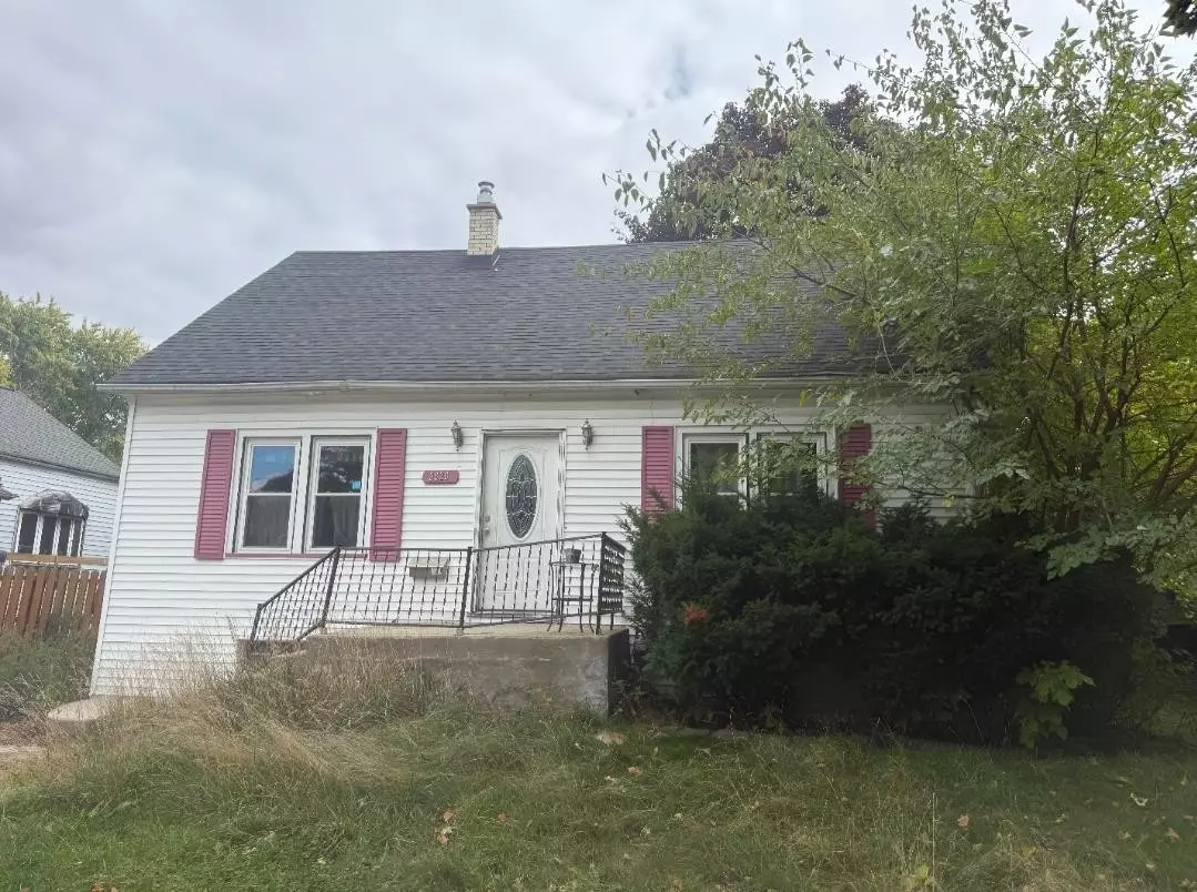 Saginaw, MI 48602,2626 HERMANSAU Street