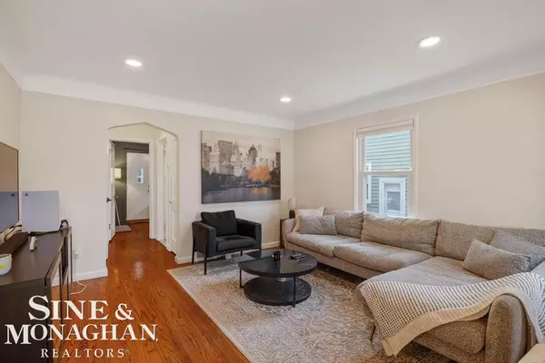 Royal Oak, MI 48067,823 Mclean Avenue
