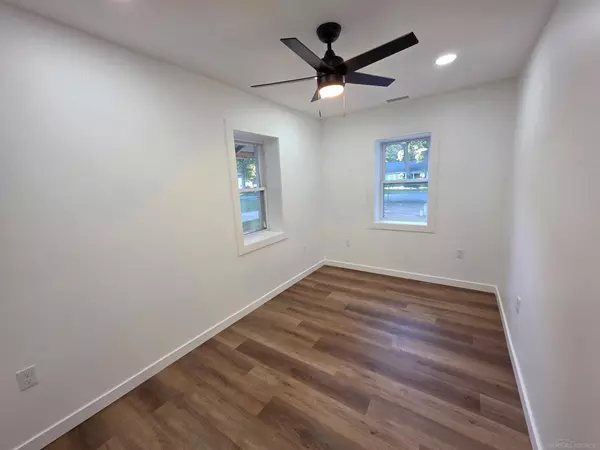 Muskegon, MI 49442,16 S Densmore Street