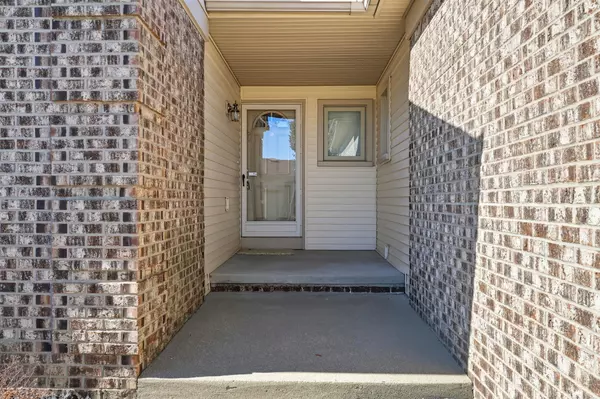 Shelby Twp, MI 48315,45615 Silver Maple Avenue