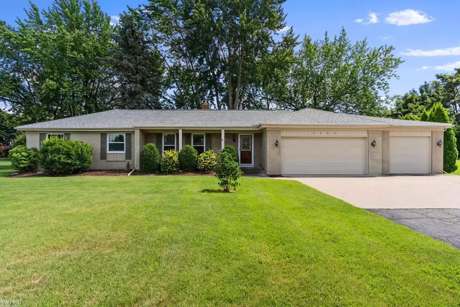 5362 McCandlish Road, Grand Blanc, MI 48439
