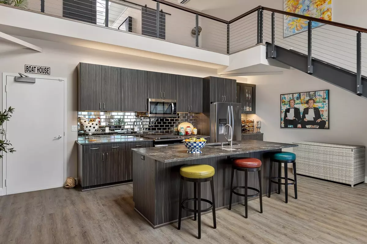 MI,65 Sea Ray Boulevard