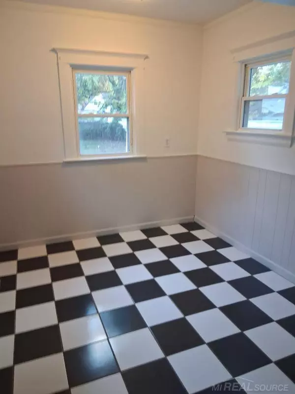 Mount Clemens, MI 48043,288 Jones Street