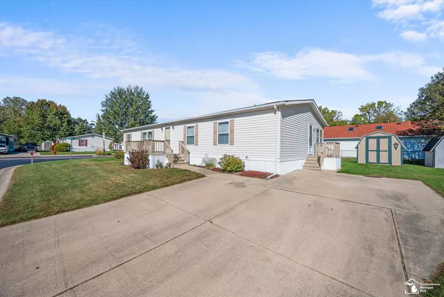 473 fife Drive, Temperance, MI 48182