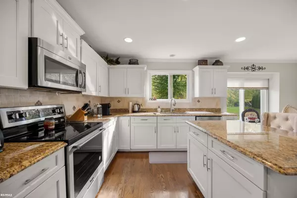 Shelby Twp, MI 48315,14814 Hillcrest Lane