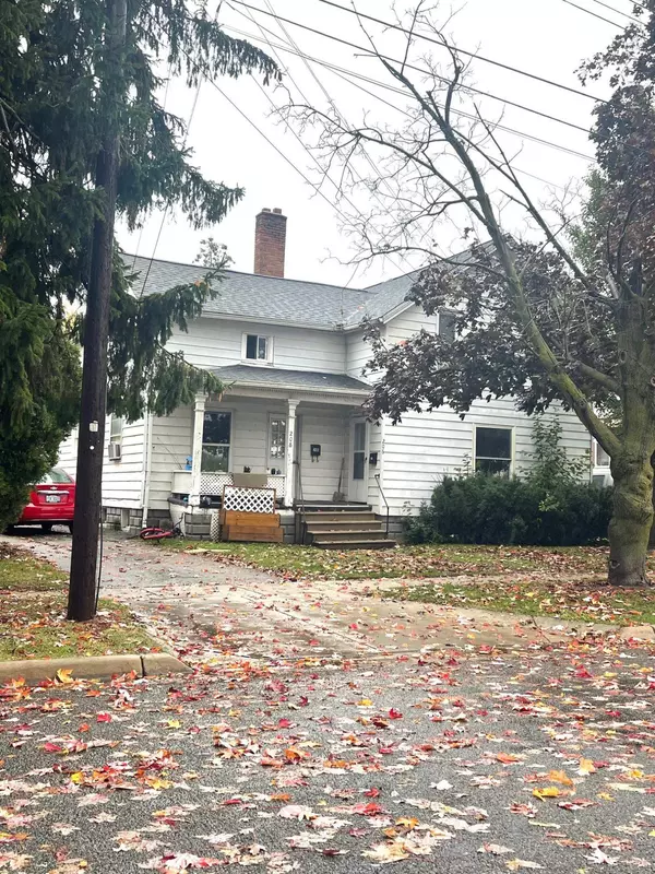 Owosso, MI 48867,206-208 N Howell Street