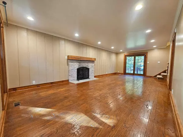 Clio, MI 48420,2206 Delwood Drive