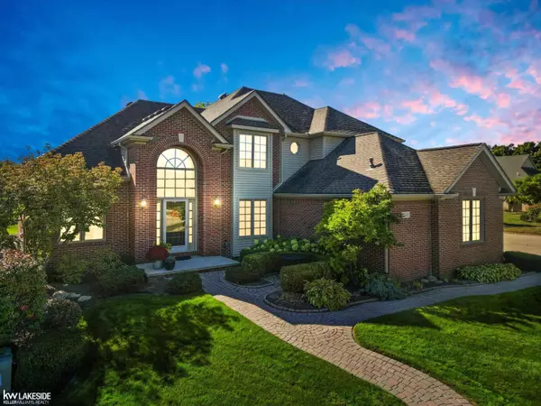 14430 Glenwood Drive, Shelby Twp, MI 48315