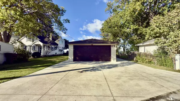 Newport, MI 48166,3515 Lakeshore Drive