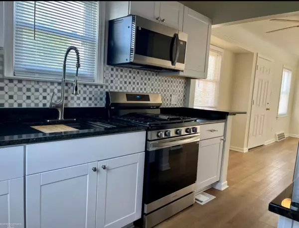 Eastpointe, MI 48021,21841 Cushing Street