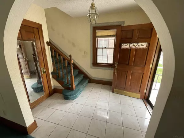 Lincoln Park, MI 48146,963 Winchester Street