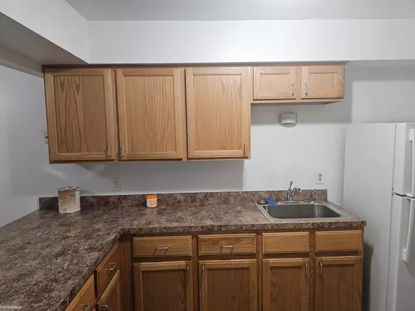 MI 48047,47110 Jefferson Avenue