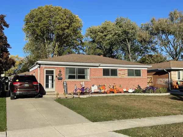 23113 Euclid Drive, Saint Clair Shores, MI 48082