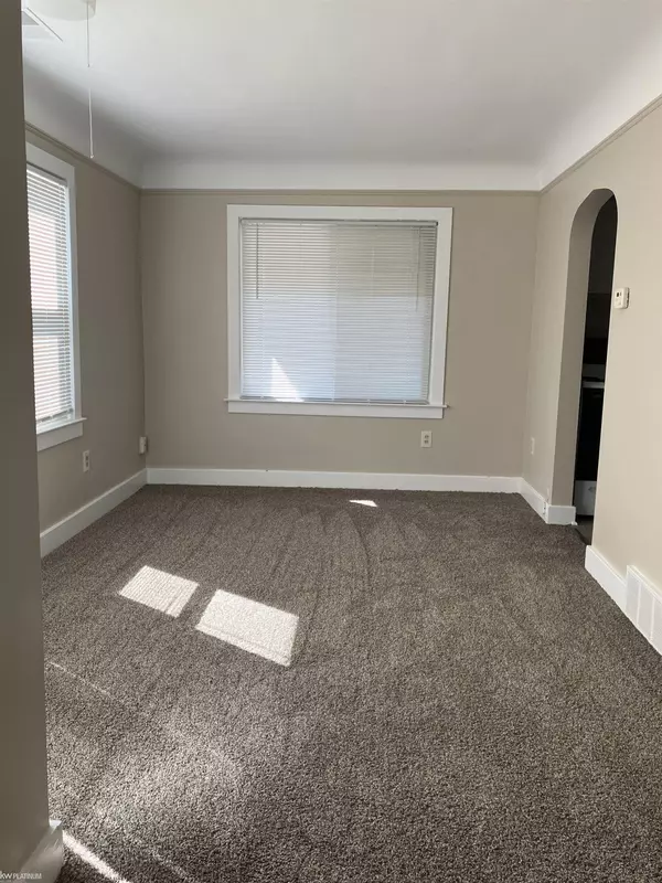 MI 48043,172 North #3 Avenue