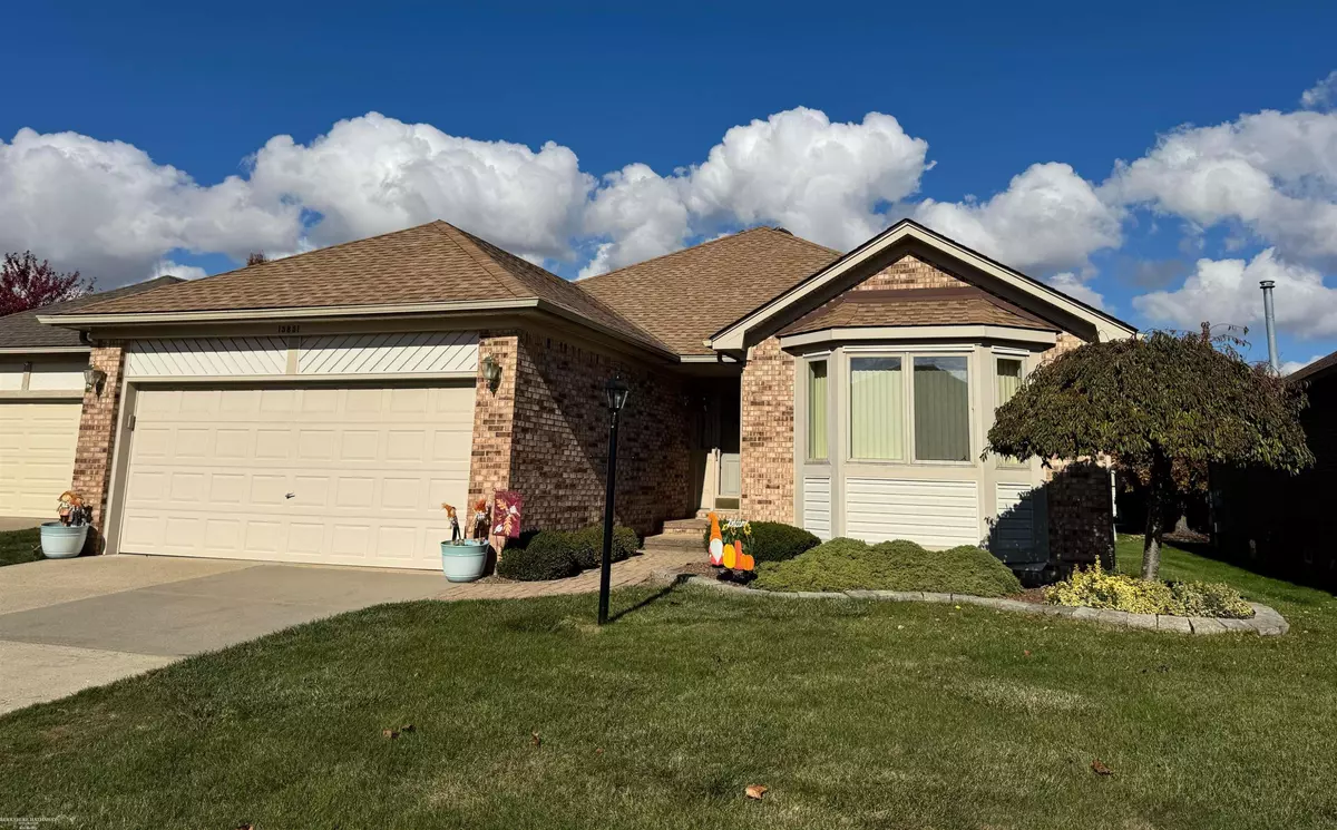 Clinton Twp, MI 48035,15851 Horseshoe Path Court