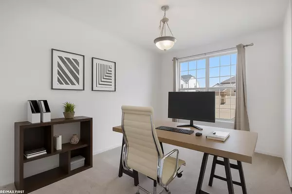 MI 48042,55321 Demaret Drive