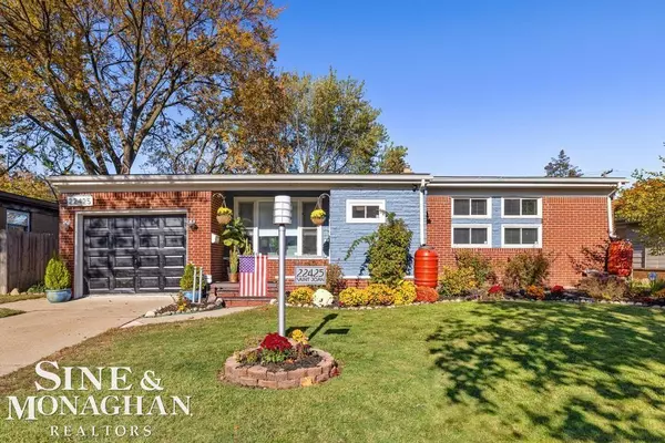 22425 Saint Joan St Street, Saint Clair Shores, MI 48080