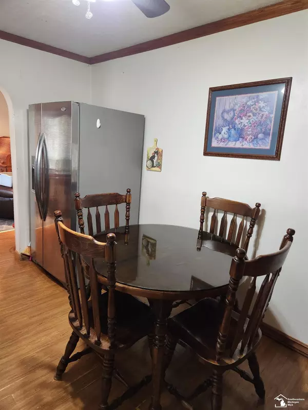 MI,6215 Custer Avenue