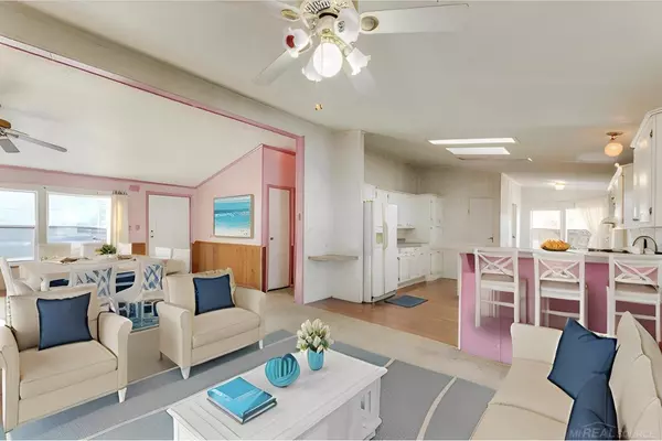 MI,1332 Aspen Street