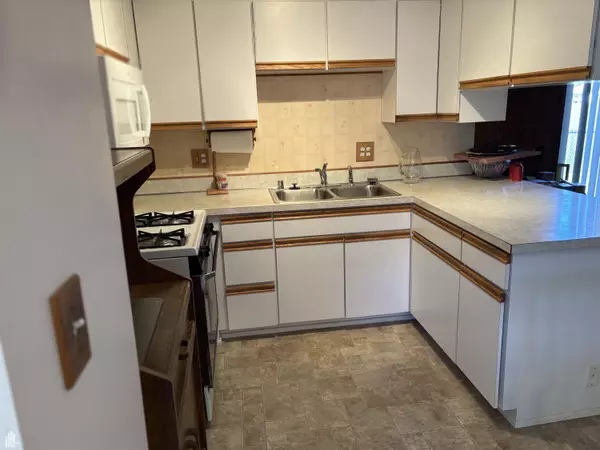 Clinton Twp, MI 48035,18261 Whitmore Drive